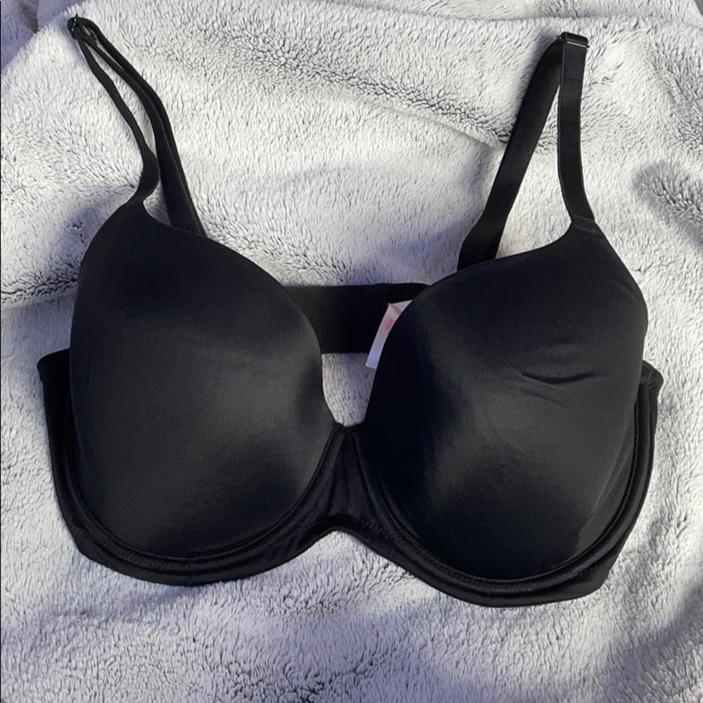 Victoria’s Secret Wear Everywhere LightlyLined Bra